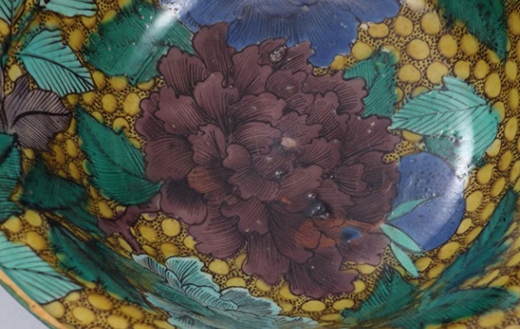 若杉窯　色絵牡丹図台鉢